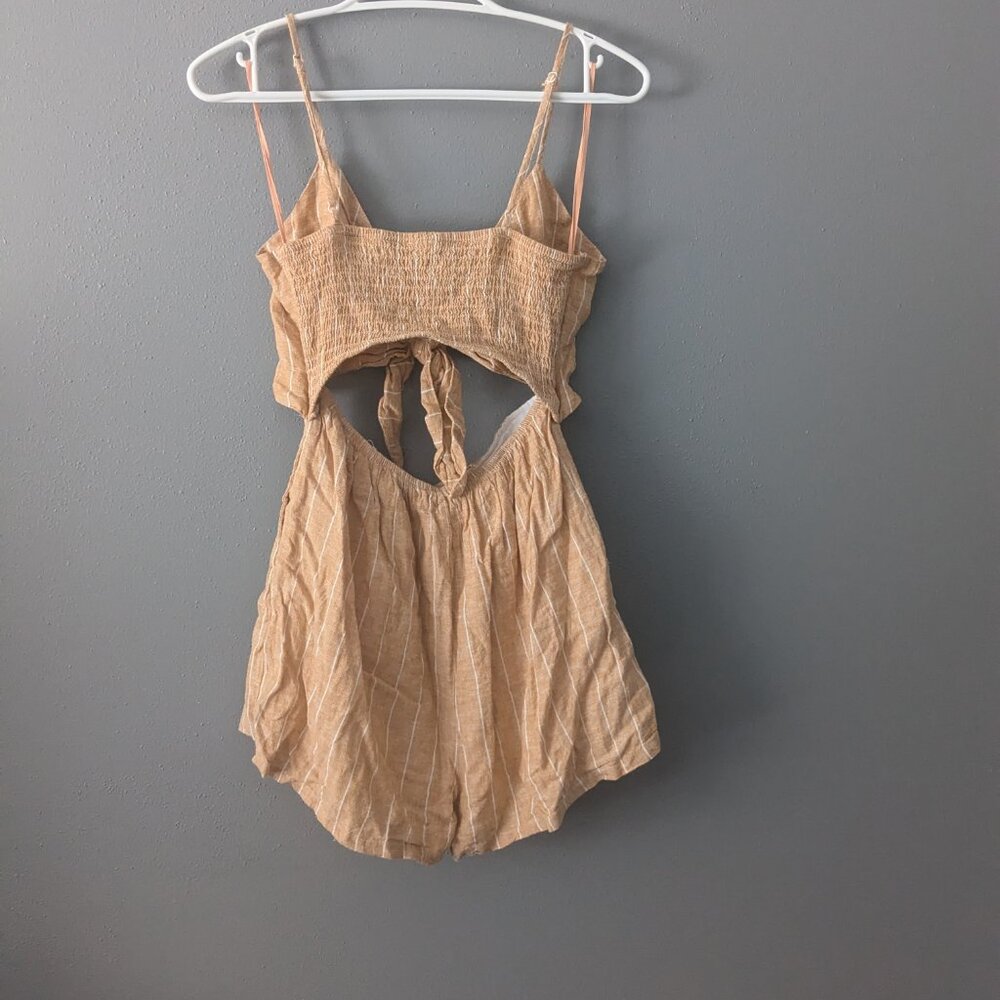 Romper - Picture 3 of 4